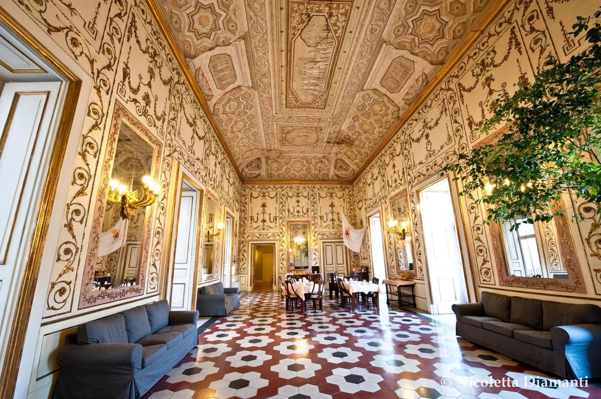 Palazzo Riario Sforza Hotel Nápoles Exterior foto